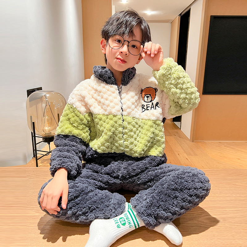 新品优选冬季儿童珊瑚绒睡衣男童中大童可外穿法兰绒半拉链开衫家