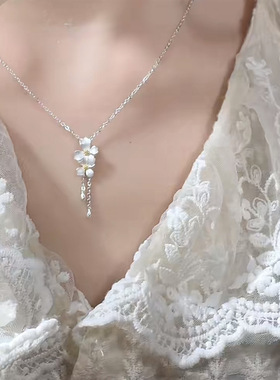 撤柜精致优雅栀子花项链女新款清冷感流苏时尚气质颈链小众高级感
