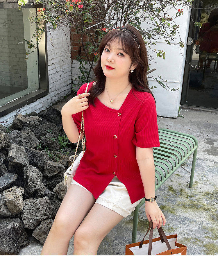 大码300斤女装夏季胖mm显瘦遮肚上衣不规则开叉设计感T恤纽扣装饰