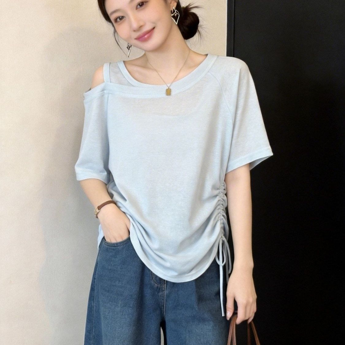 宽松大码300斤露肩抽绳显瘦短袖T恤女2026夏季新款设计感百搭上衣