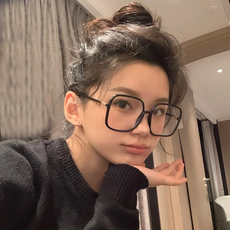 超轻大框眼镜女高级感网红款眼镜框无度数眼镜女韩版潮平光镜潮