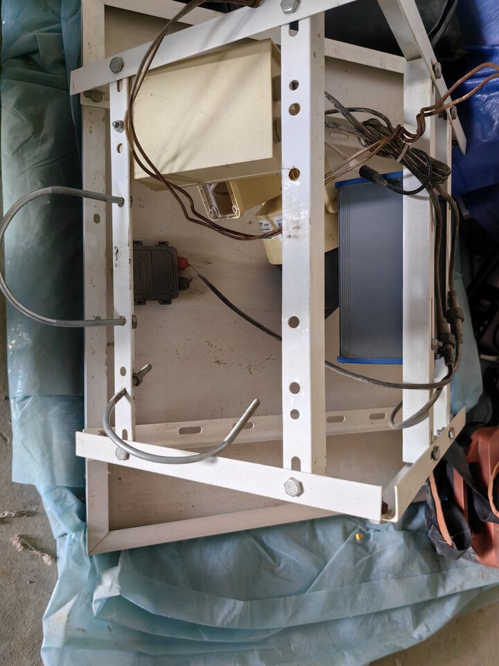 4月20日巴音郭楞蒙古自治州太阳能板2个网络拍卖公告