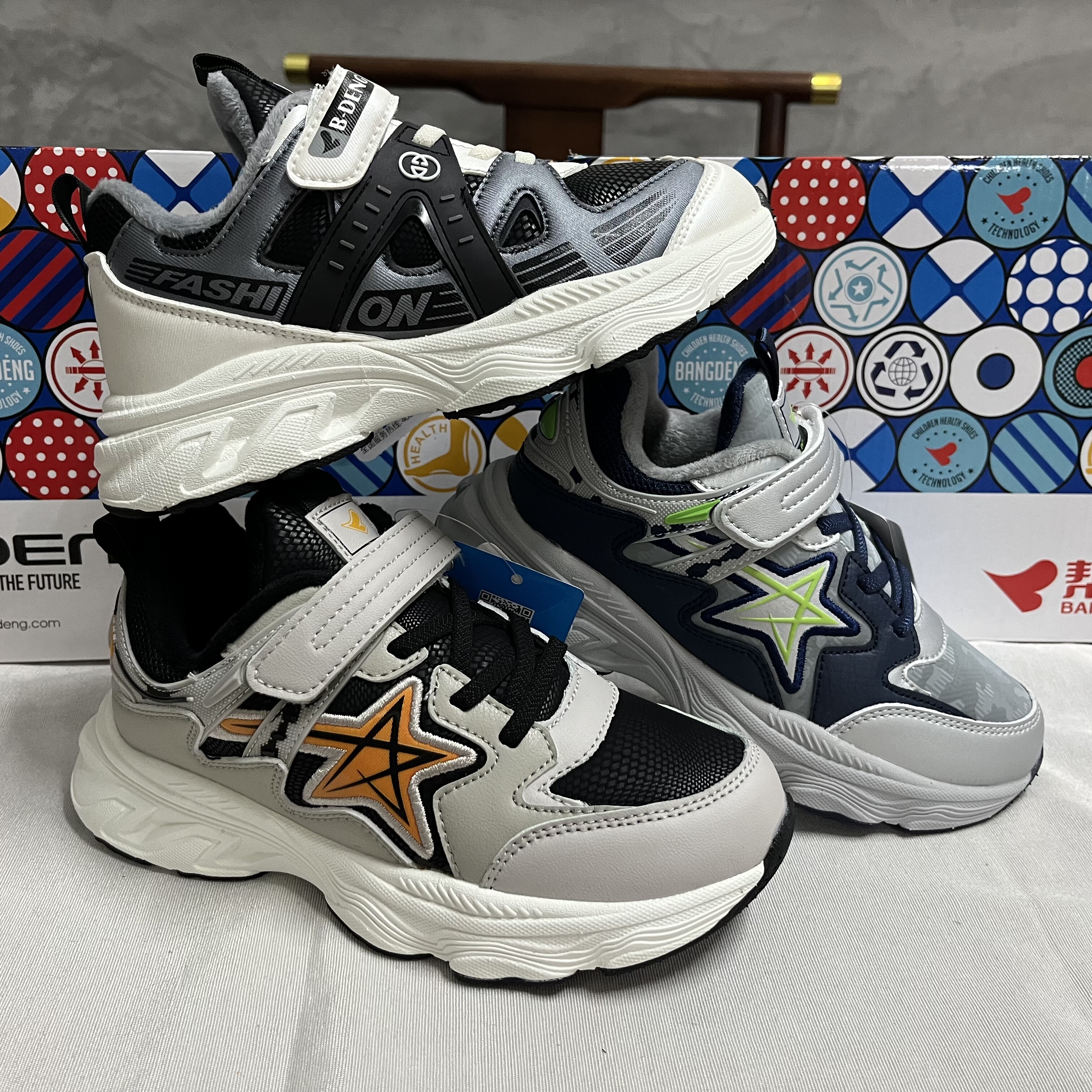 实体款秋冬新款帮登童鞋男童防水皮面加绒二棉鞋儿童运动鞋防滑底