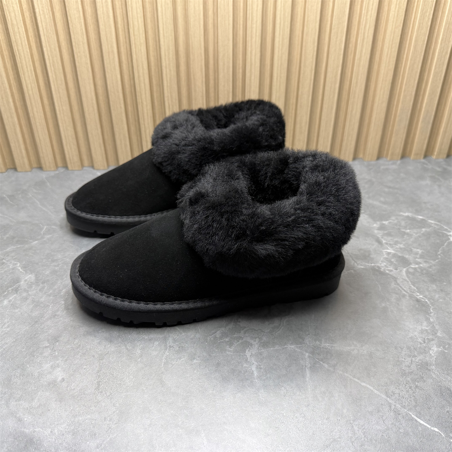 撤柜断码2025冬季新款时尚休闲鞋真皮加绒羊毛口雪地靴保暖女棉鞋