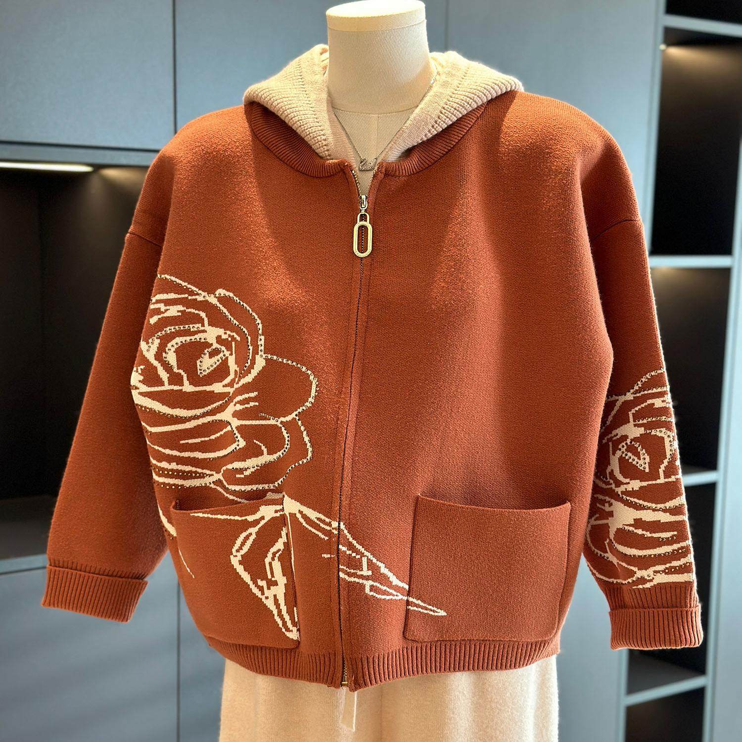 时尚洋气妈妈装针织女开衫春秋新款上衣百搭气质中老年毛衣外套