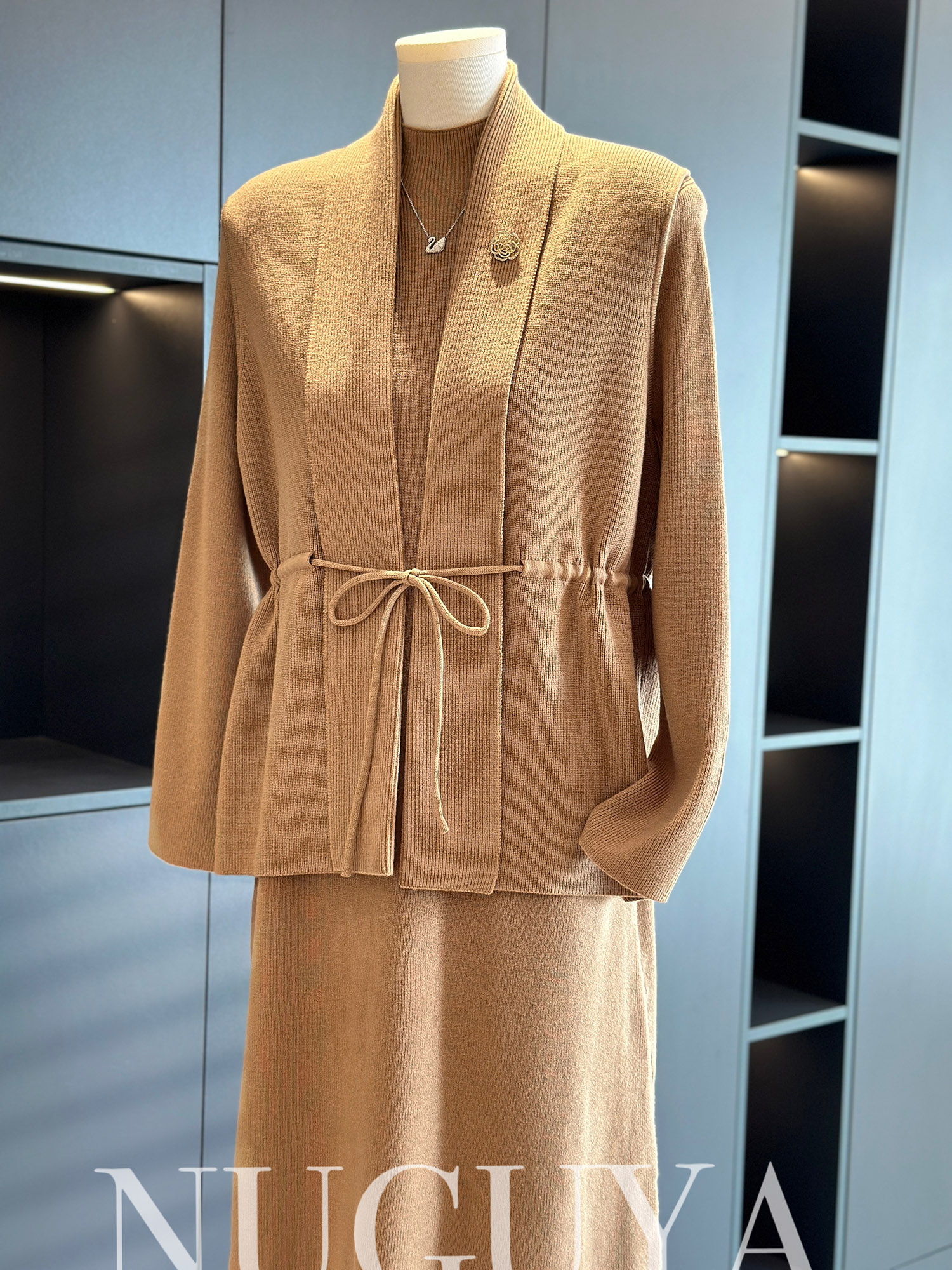 时尚洋气针织两件套女妈妈装2025年春秋新款气质中老年毛衣裙套装