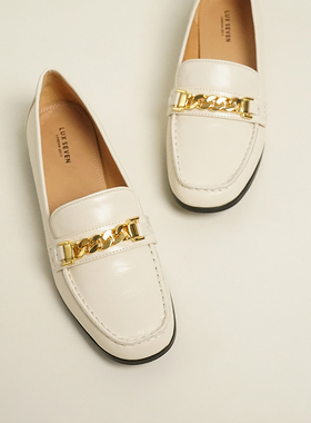 17号的下午 | 气质通勤 复古英伦学院方头链条 奢级油蜡乐福鞋女