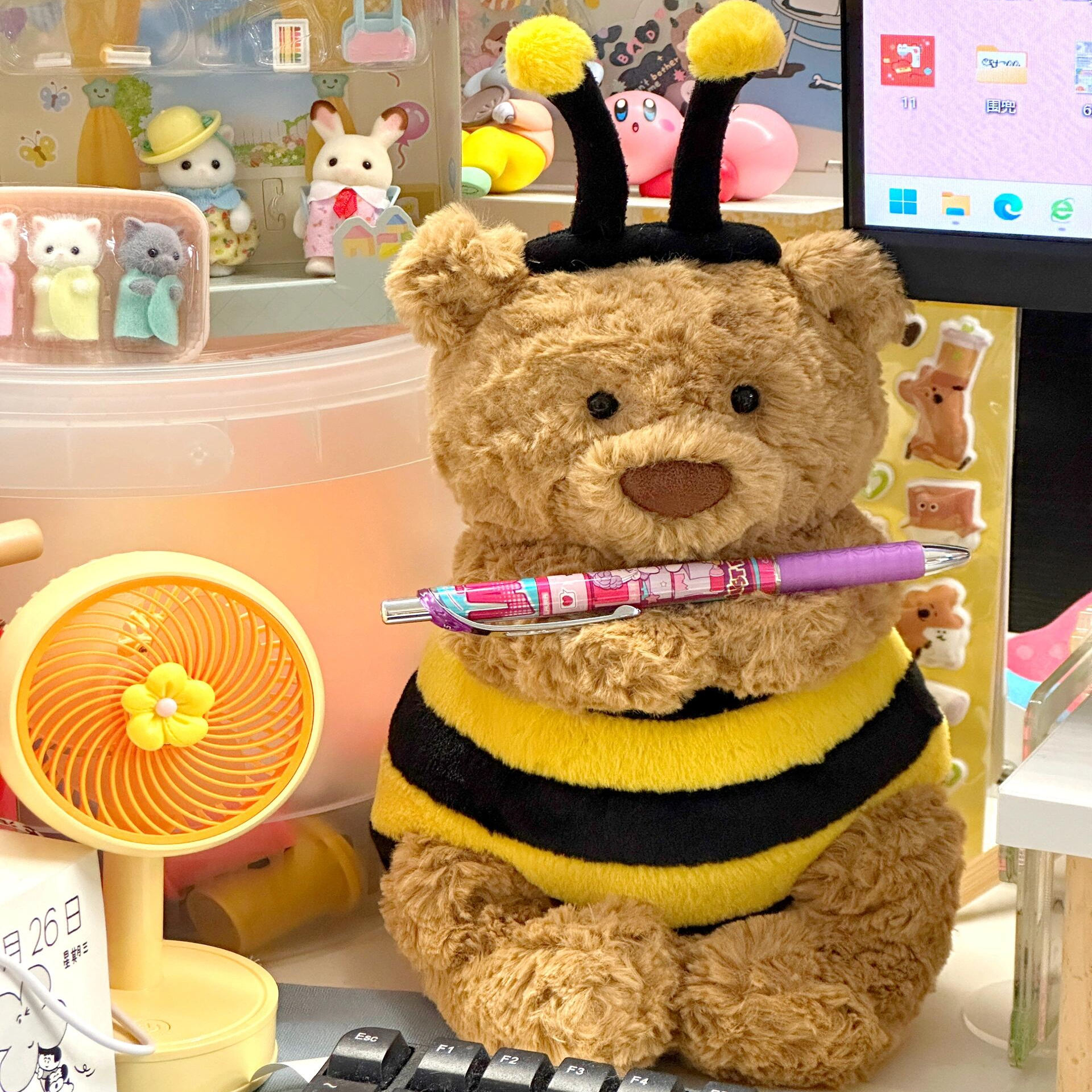 JELLYCAT大黄蜂装巴塞罗熊浴袍熊