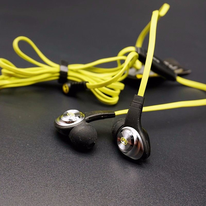 包邮米国品牌高端入耳式 库存经典低频震撼 手机线控带麦通话耳机