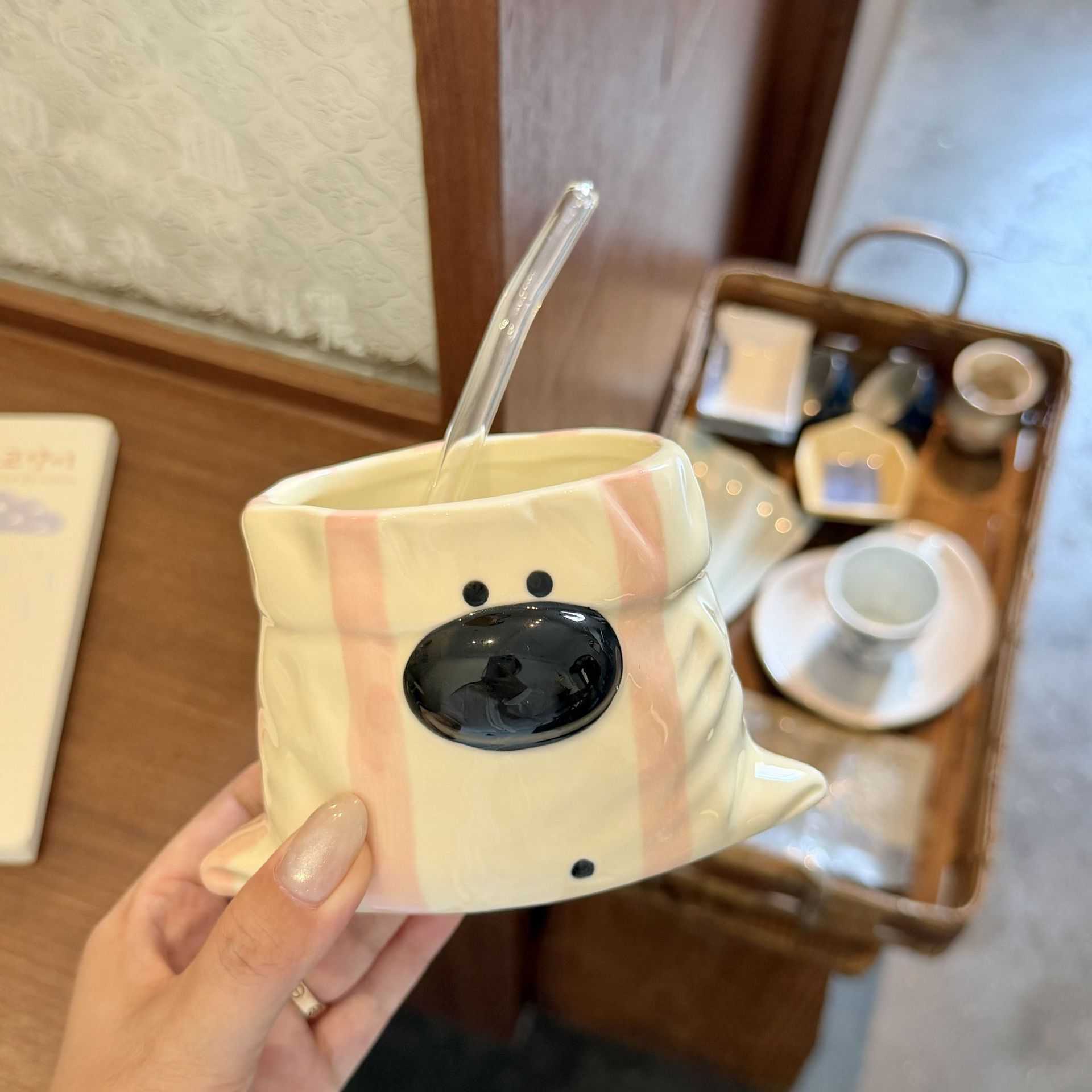 萌趣小狗布袋马克杯家用异形小众手握喝水陶瓷杯下午茶杯咖啡杯子