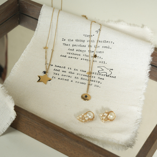 凡岩ins风英文饰品垫布桌面布艺装饰拍照道具首饰展示架陈列展架