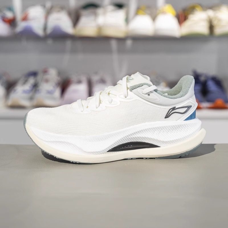 李宁“以我为名”2024征荣配色越影4 PRO回弹缓震保护跑鞋ARHU014