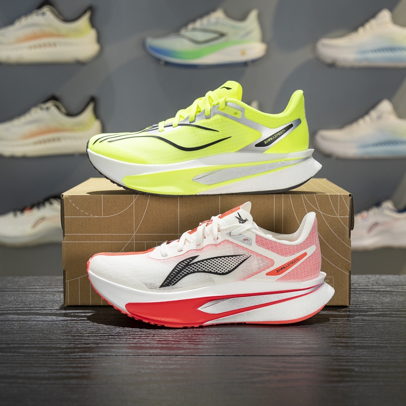 李宁女子跑鞋减震回弹