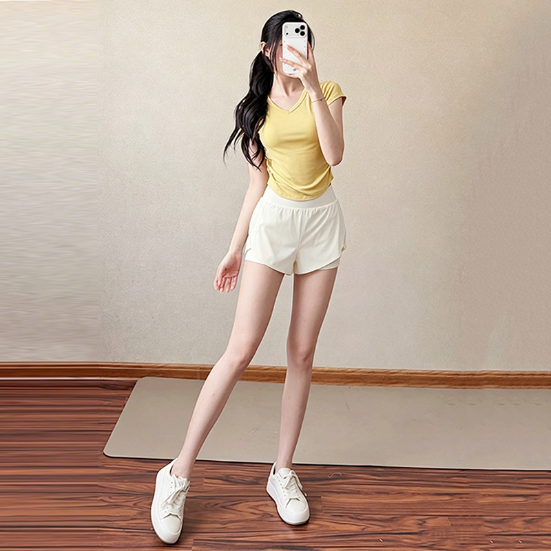 白色健身短裤女宽松显瘦训练运动热裤绝美防走光普拉提瑜伽三分裤