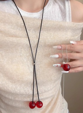 韩系红色樱桃吊坠项链时尚简约可抽拉毛衣链小众百搭通勤颈链