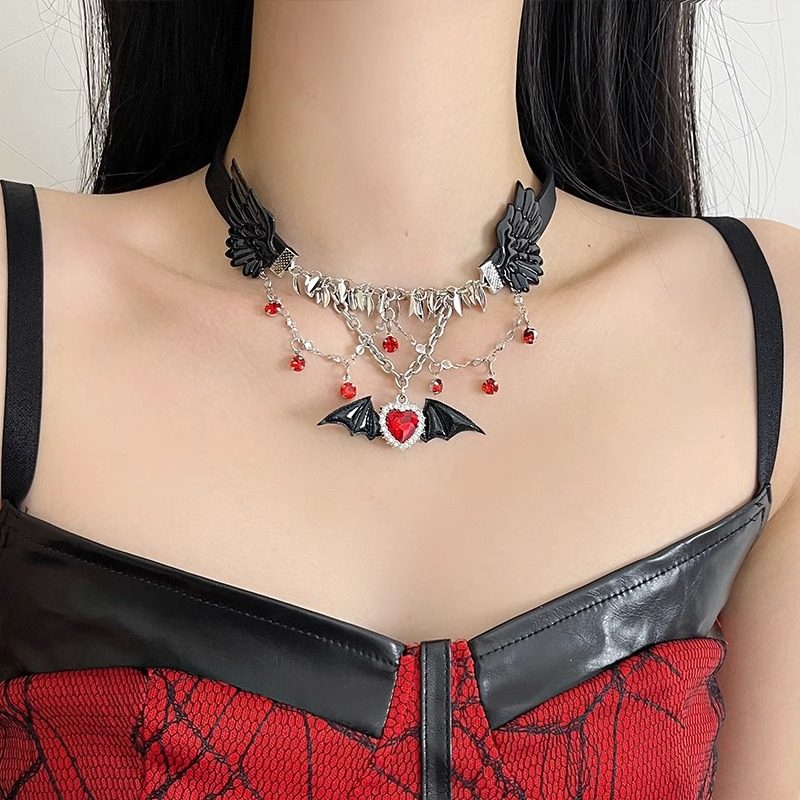 哥特辣妹风红色爱心蝙蝠项链女