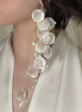 法式复古天然白色贝壳珍珠流苏耳钉女轻奢小众长款耳饰度假风耳环
