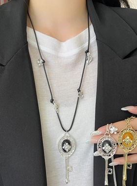 新中式复古茶晶石镶嵌钥匙项链女轻奢气质高级感长款毛衣链颈饰潮