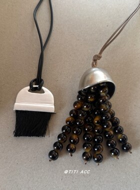 ins冷淡风虎眼石长款串珠项链小众设计感百搭黑色毛刷抽拉毛衣链