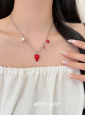 可爱红色滴油草莓吊坠项链女