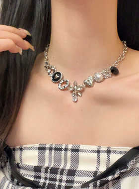 甜酷风小众设计y2k精致纽扣项链