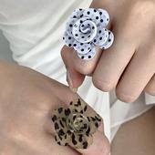 小众设计感玫瑰花食指戒女复古白色波点立体花朵戒指个性 开口指环