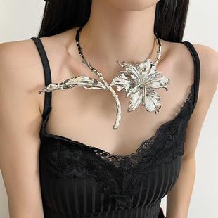 欧美超大铃兰花朵金属项圈女款2024新款高档精致项链重工夸张颈链