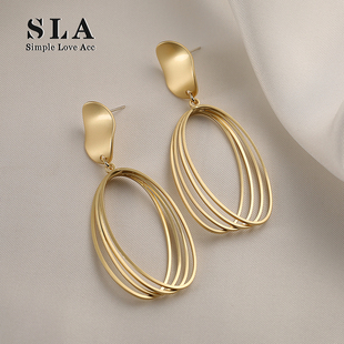 时尚 Simple 设计师夸张曲线哑光金 Acc私家 气质银针耳环女 Love