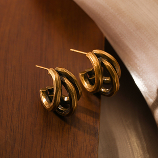 简约2025新款 Simple 个性 Acc私家法式 高级感百搭银针耳环女 Love