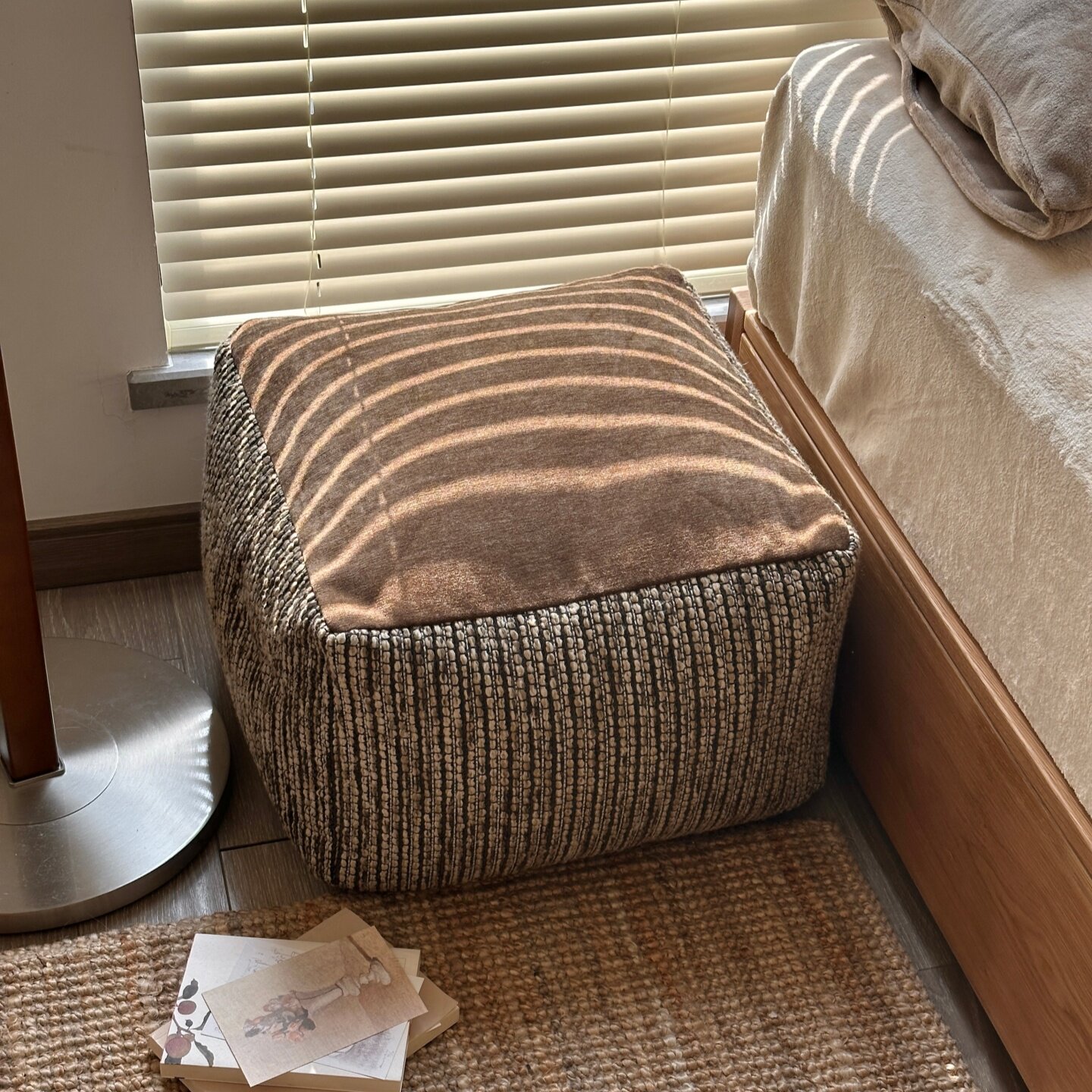 现代简约方形编织蒲团客厅卧室休闲坐垫方形绒面靠垫沙发脚踏