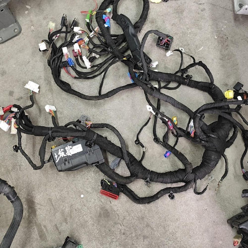 埃安S仪表电器盒线束总成