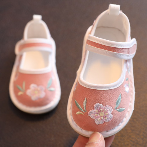 汉服鞋子室内鞋女童绣花鞋儿童手工布鞋古风国风宝宝女老北京春
