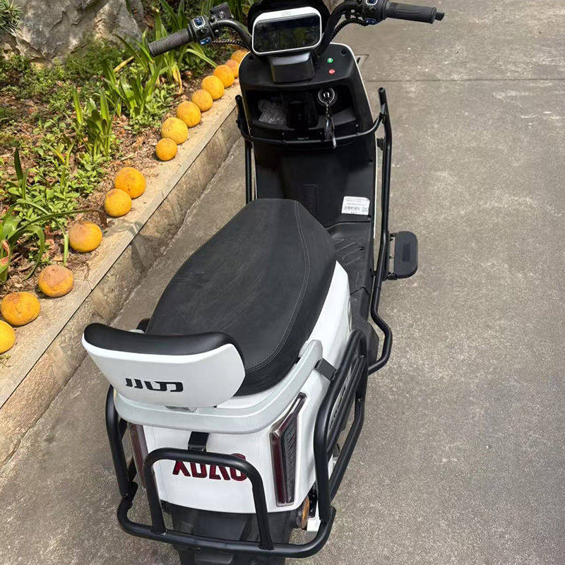 适用小刀星驰尾架杠智荟国风平原版电动车保险杠电瓶车后货架尾