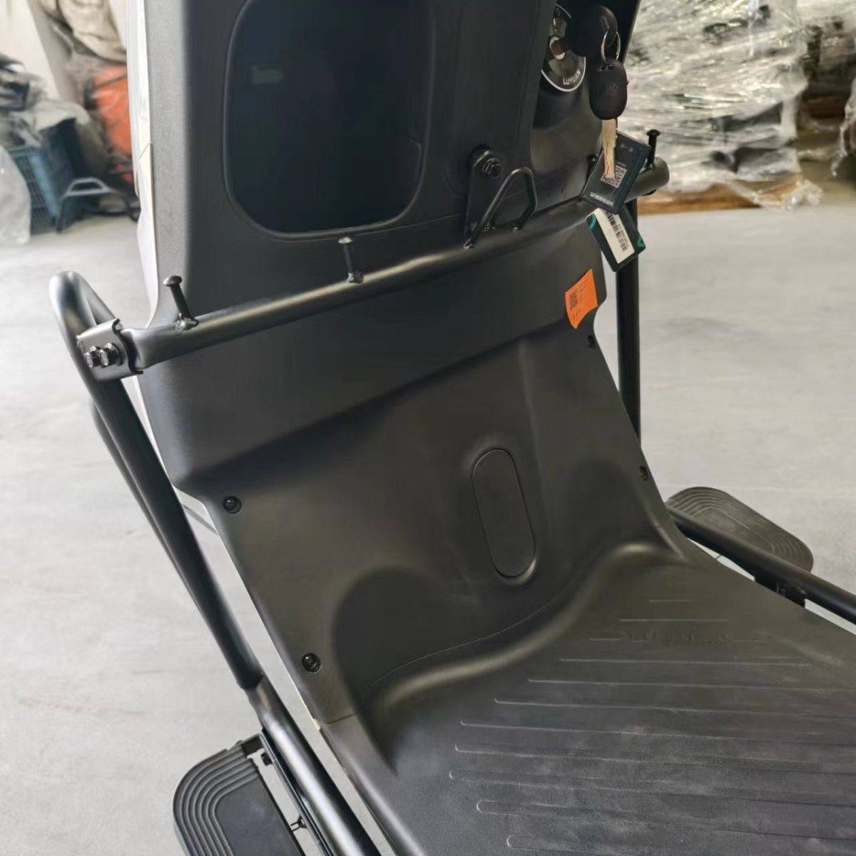 适用绿源电动车保险杠S70