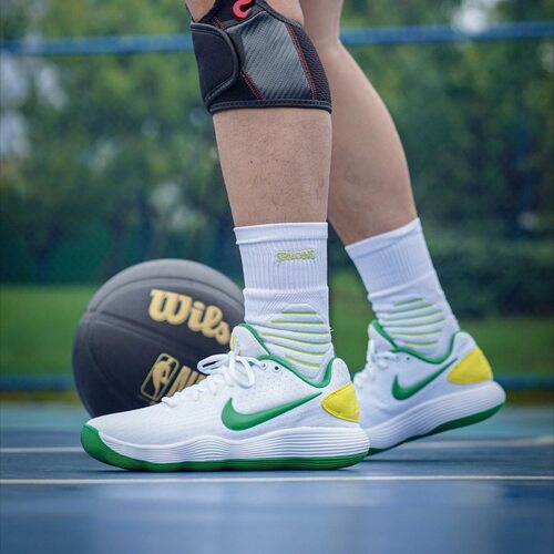 NIKE/耐克Hyperdunk 2017男子低帮减震轻便实战篮球鞋IO7604-131