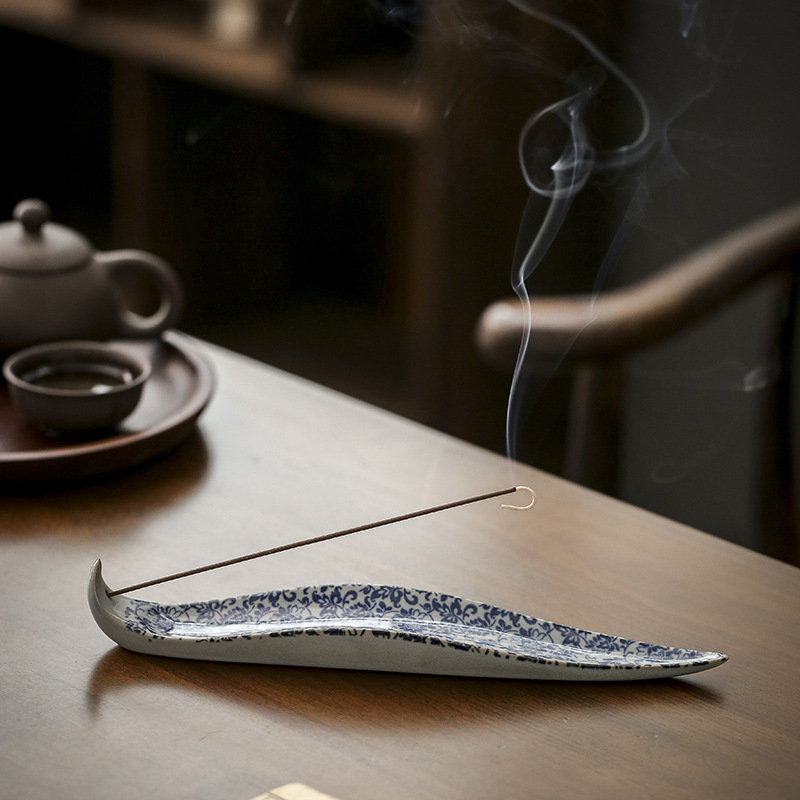 青花线香炉香插摆件陶瓷创意茶道供奉仿古卧香炉家用仿古檀香炉