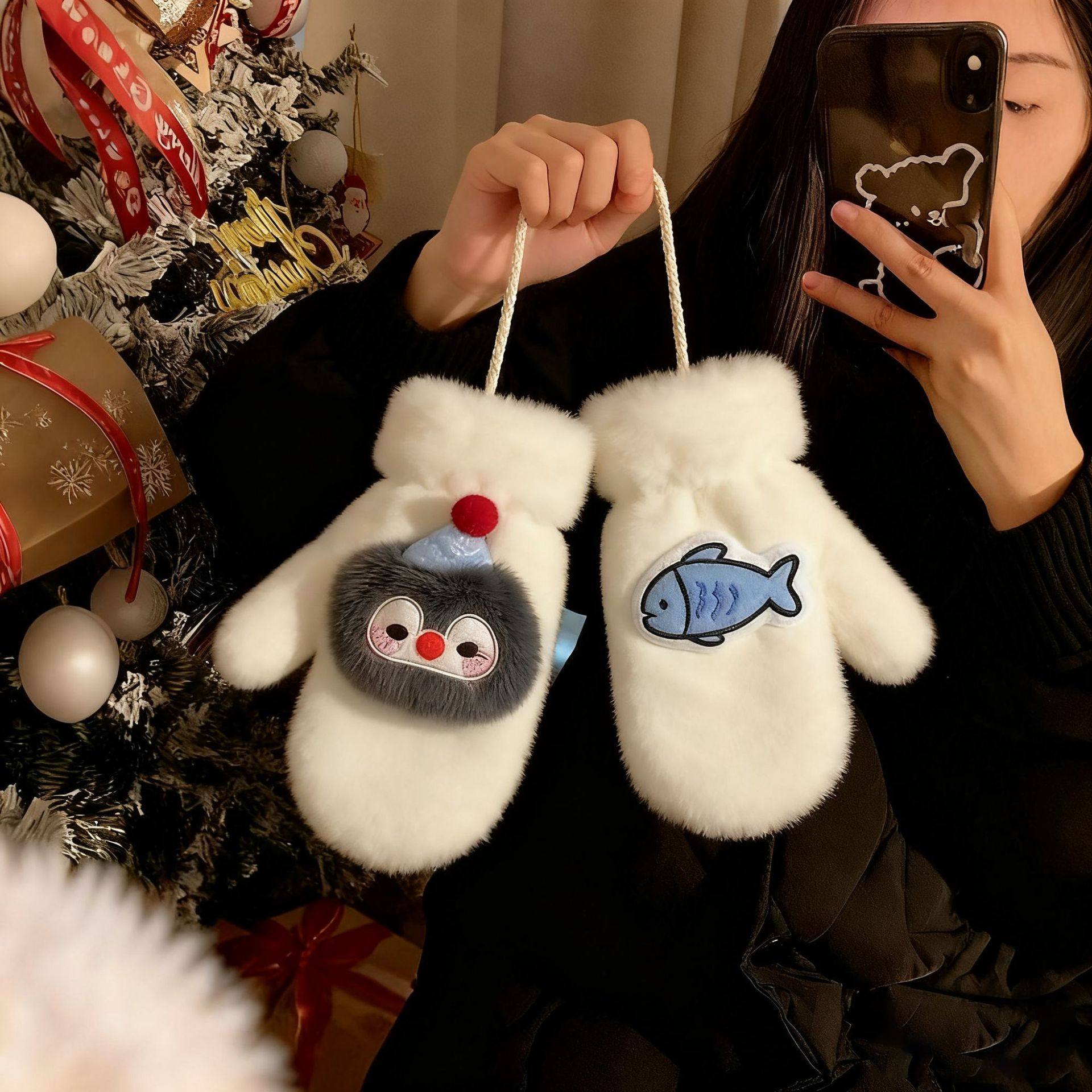 可爱毛绒手套冬季女款加绒学生骑车冬天挂脖企鹅防寒保暖连指全包