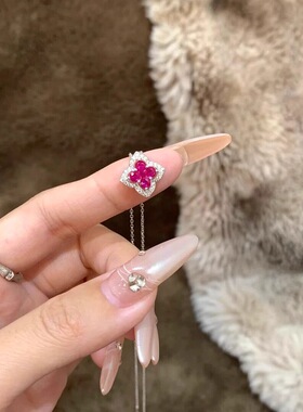 闪钻红宝四叶草项链女轻奢高级感气质锁骨链小众精致百搭颈链配饰