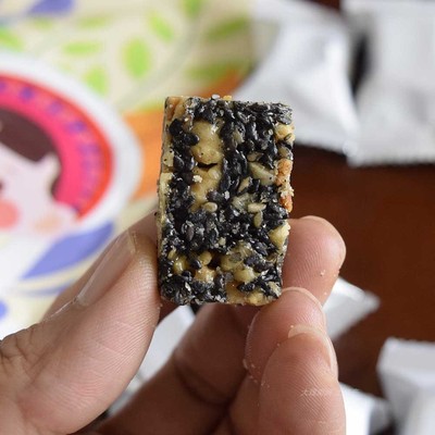 云南大理核桃芝麻脆独立小包装
