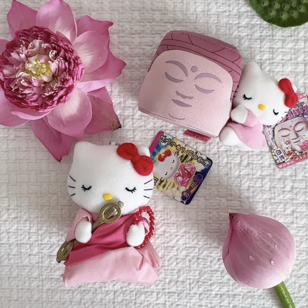 Hellokitty日本可爱莲花朵朵佛系凯蒂猫挂件包包挂饰钥匙扣XG15