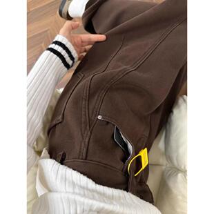 棕色裤子女2025新款冬加厚梨形报恩裤窄版宽松直筒加绒弯刀牛仔裤