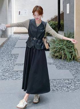 黑色裙法两式复B196-112古P皮马甲连衣裙套装女2025秋新款U条纹拼