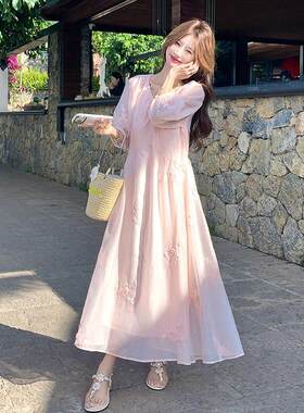 粉减色法式温柔刺绣连衣裙新女款夏季甜C011-261美龄海边风度假风