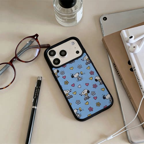 IPhone17pro史努比大孔手机壳