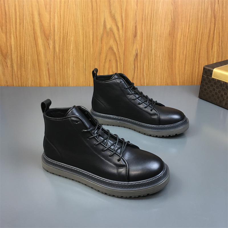 真皮黑色高帮马丁靴男秋冬加绒帅气英伦机车皮鞋港风中帮工装潮鞋