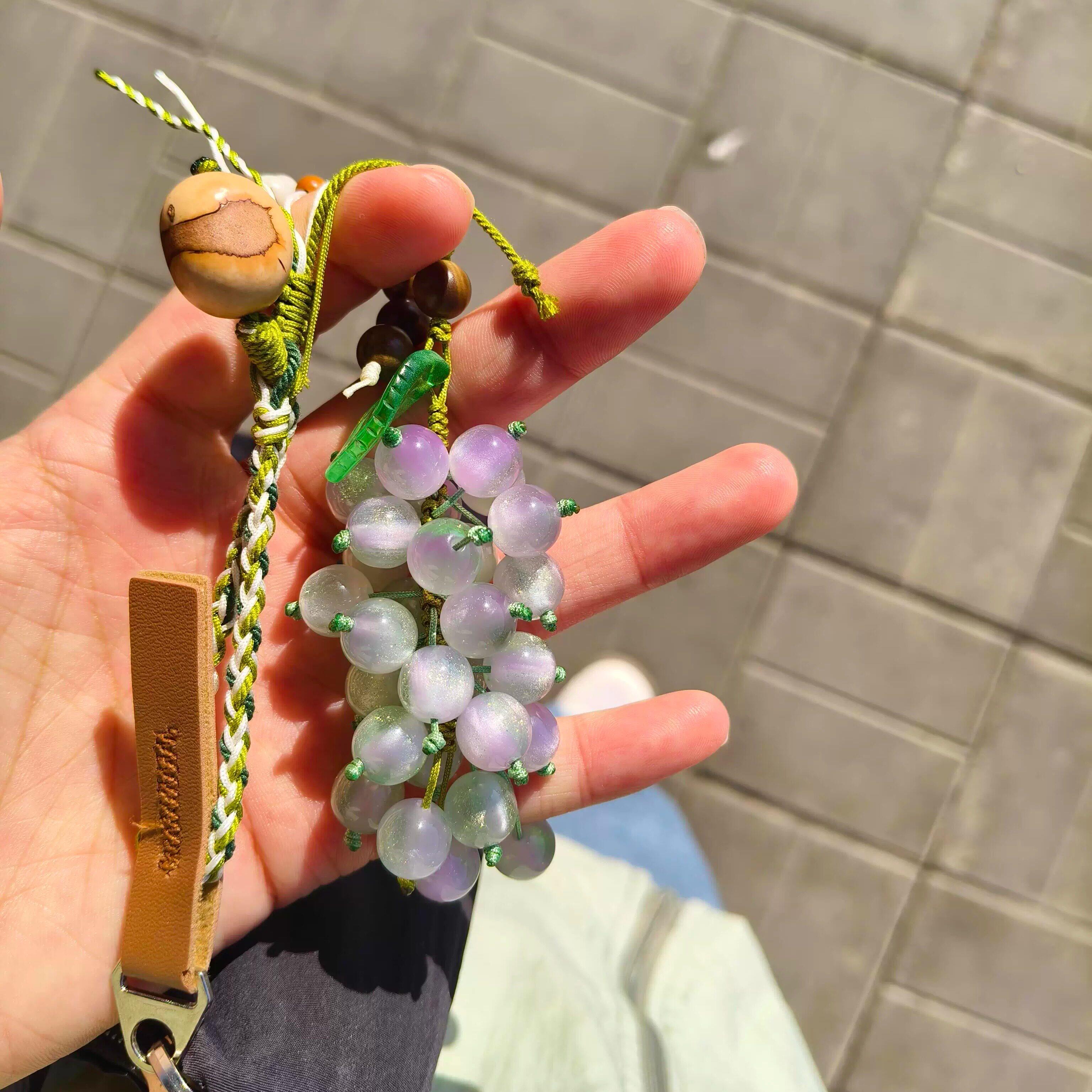 一串葡萄挂件遇紫外线可变色高颜值琉璃绿葡萄汽车挂件送好友礼物