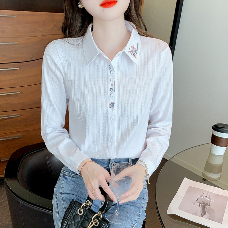 白色棉麻衬衫女春秋装2023新款韩版百搭刺绣职业上衣长袖打底衬衣