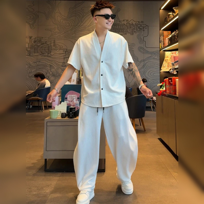 潮牌老钱风V领短袖t恤套装男士夏季时尚极简风肌理感阔腿裤两件套