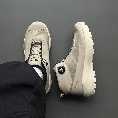 2025新款秋冬男款马丁靴钟帮潮款软底轻便旋转扣运动登山靴休闲鞋