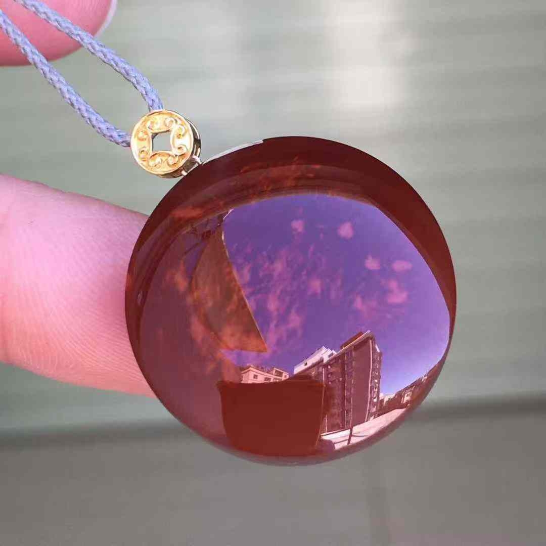 精品收藏瓦西南红玛瑙圆牌吊坠满色满肉牛血红火焰原矿18k金扣头